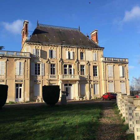 Chateau Nevers Panzió Varennes-Vauzelles Kültér fotó