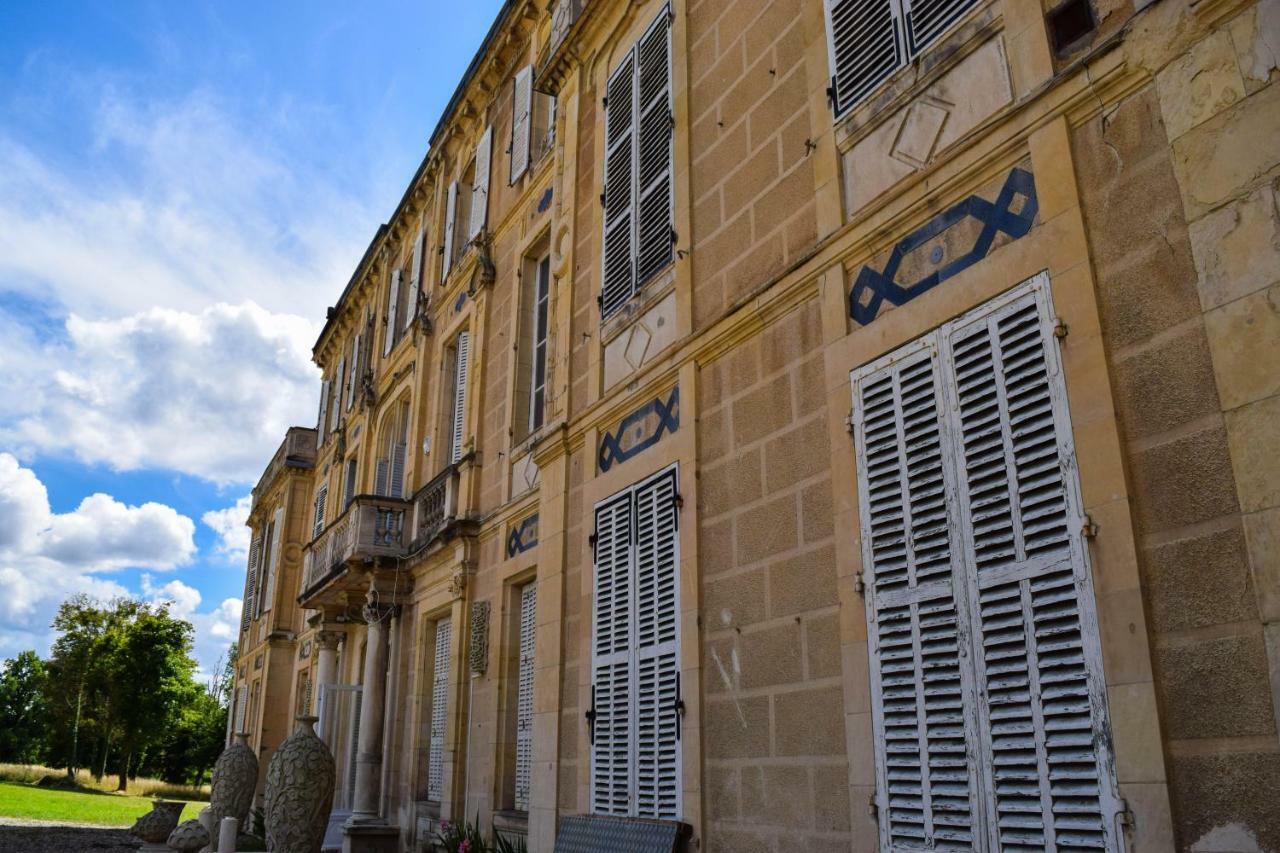 Chateau Nevers Panzió Varennes-Vauzelles Kültér fotó
