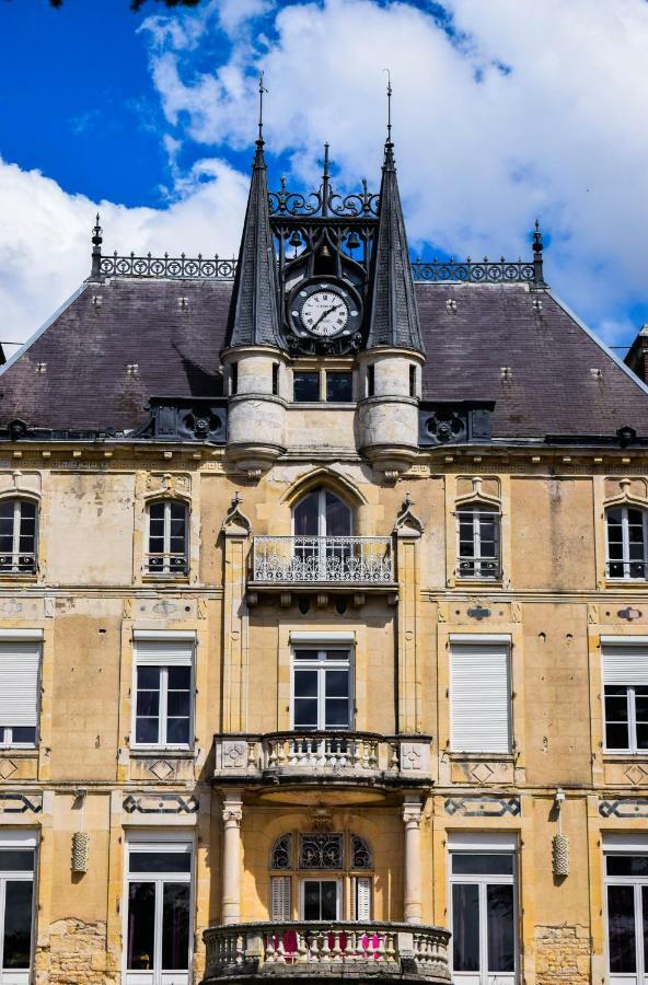 Chateau Nevers Panzió Varennes-Vauzelles Kültér fotó